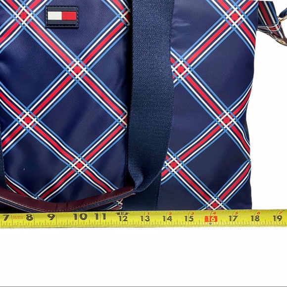 NWT TOMMY HILFIGER WEEKENDER BAG - Picture 3 of 16